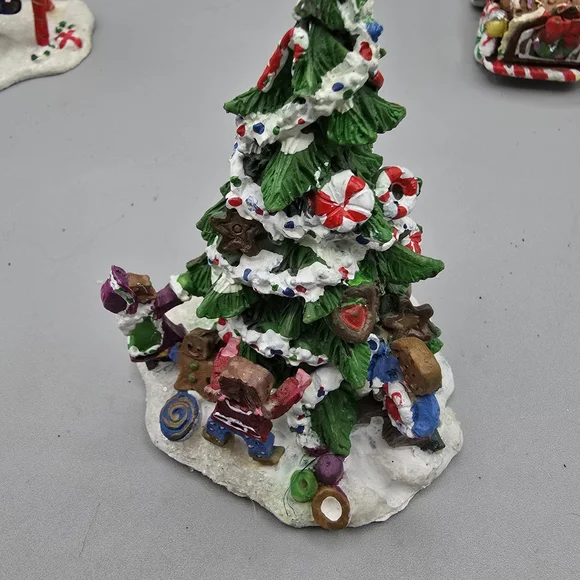 Festive Christmas Village Figurines - Picture 8 of 10